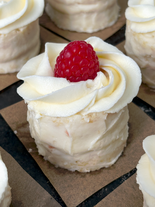 Raspberry mini cakes